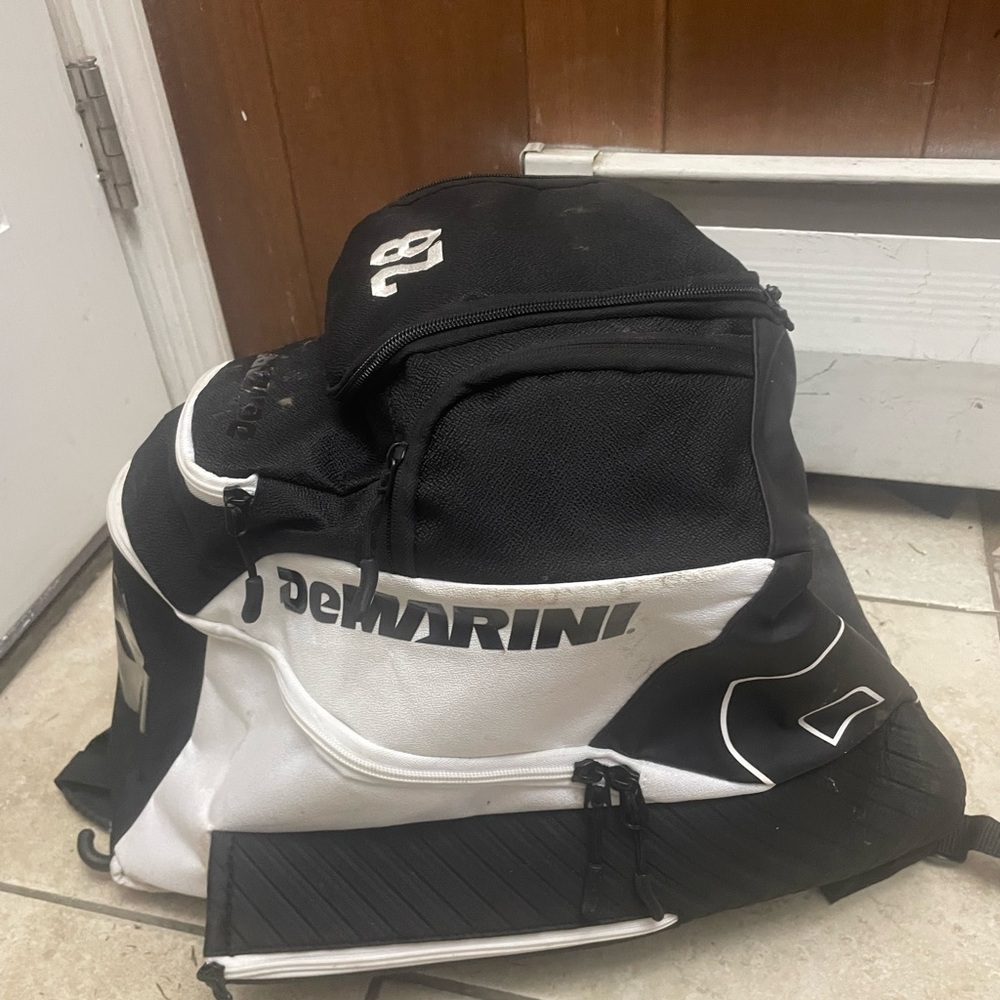 DeMarini White/Black Backpack - Picture 3 of 3